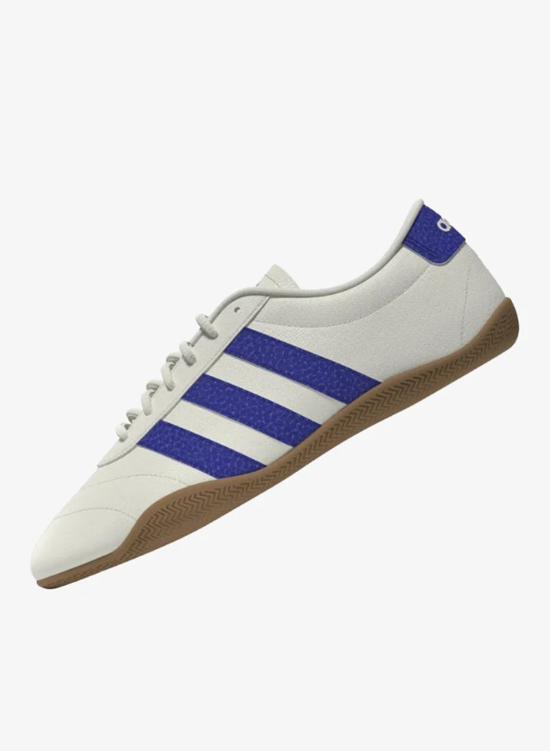 اديداس حذاء جراند كورت لو